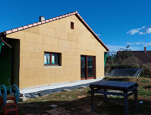 Izolace novostavby rodinného domu se sedlovou střechou